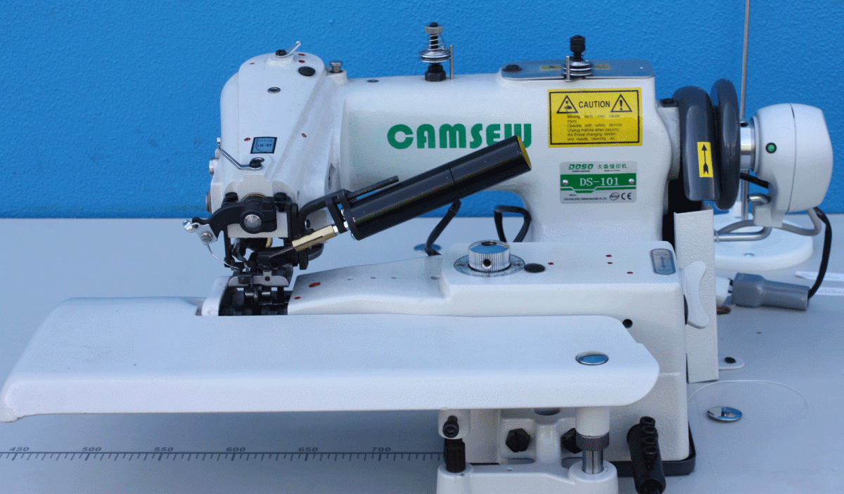 Industrial sewing machine blind stitch